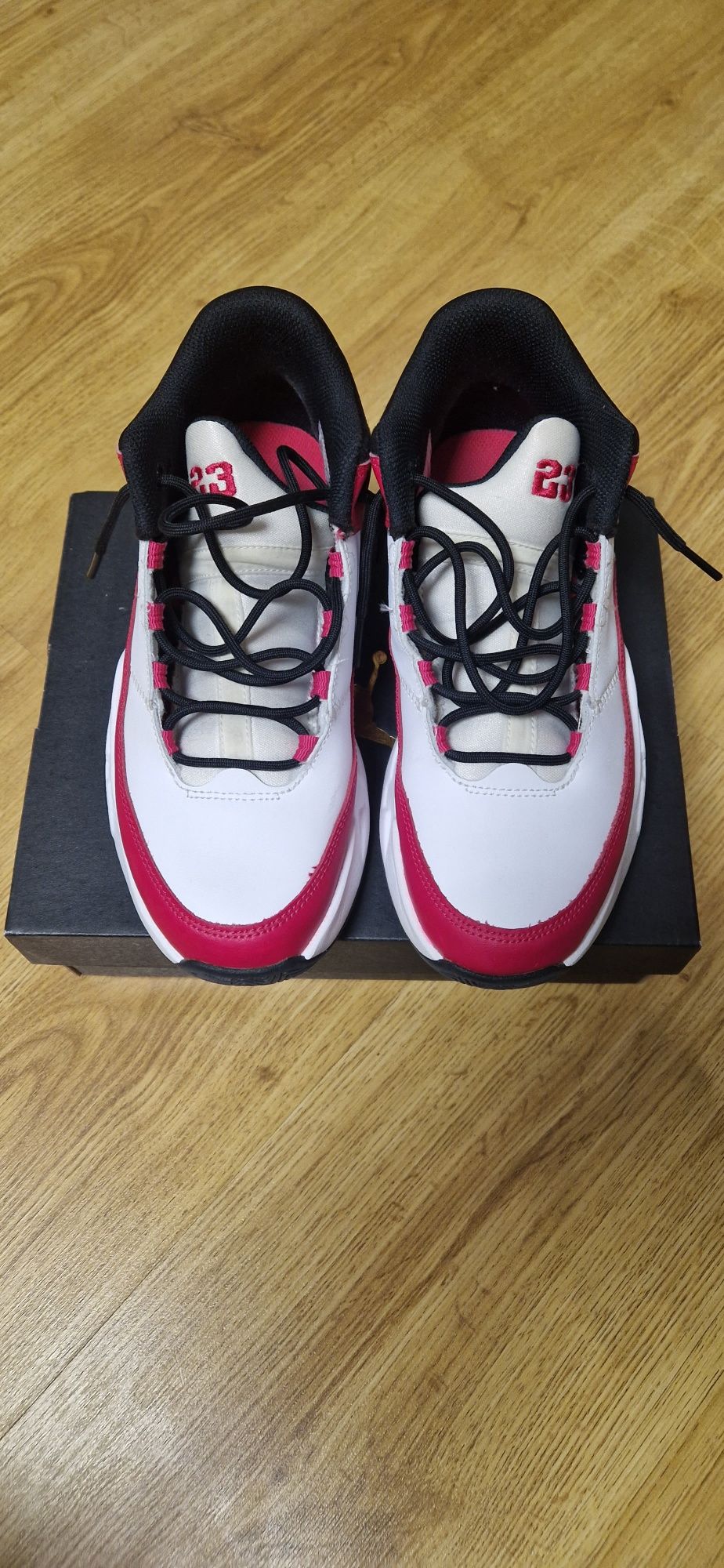 Nike Air Jordan Aura 3