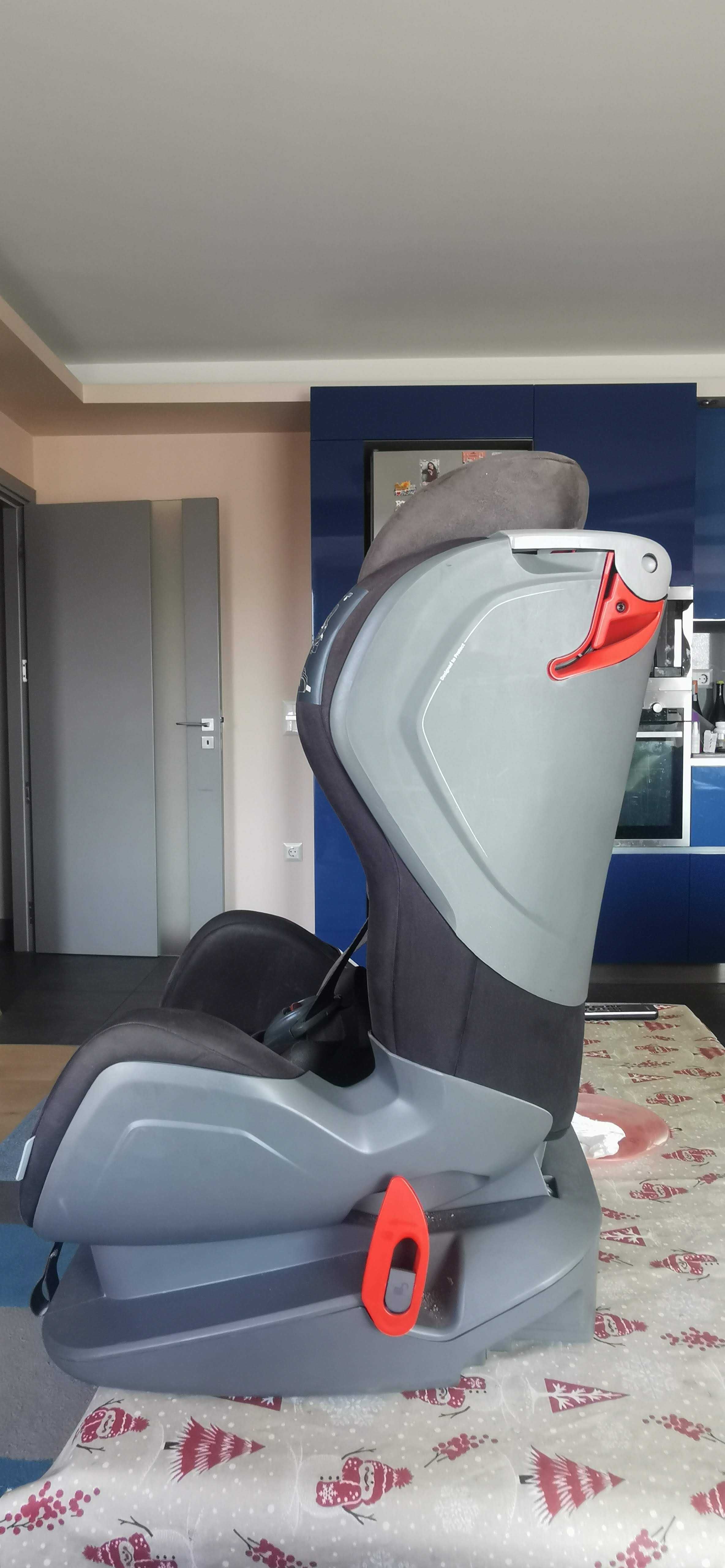 Avionaut Стол за кола Glider Softy 9-25 кг. Черно/Сиво