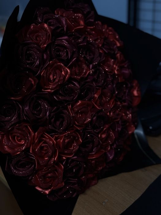 Букеты из атласных роз