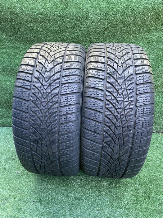Set 2 anvelope Iarnă Dunlop SP Winter Sport 4D MO 255 40 R18 98V XL