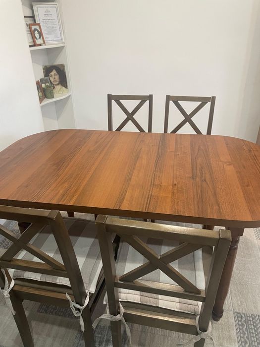 Продам стол обеденный со стульями в хорошем состоянии за 100000 тенге