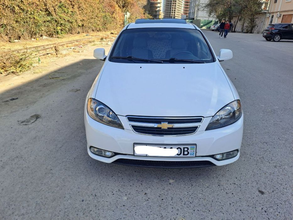 Gentra avtomat 3 pozitsiya. 2020. Probeg 46.400 Xalol. Top toza