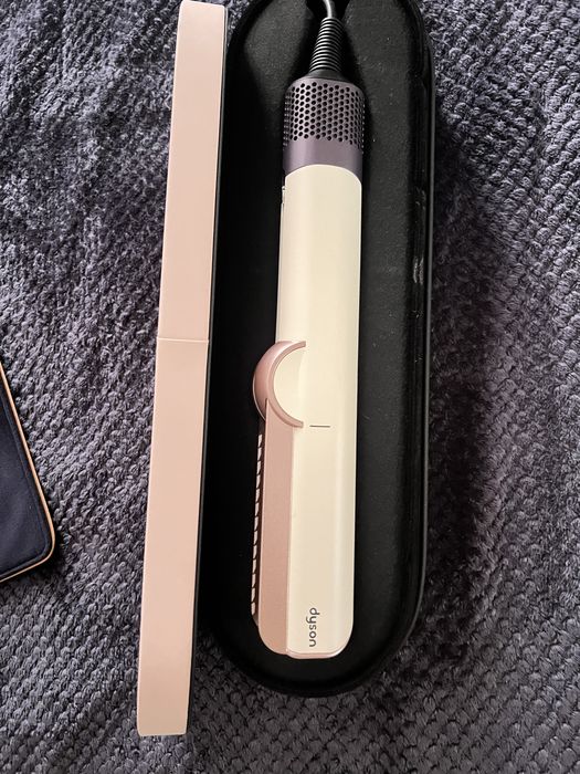 Aparat de îndreptat părul Dyson HT01 Airstrait