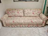 Canapea confortabilă și elegantă, perfectă pentru living