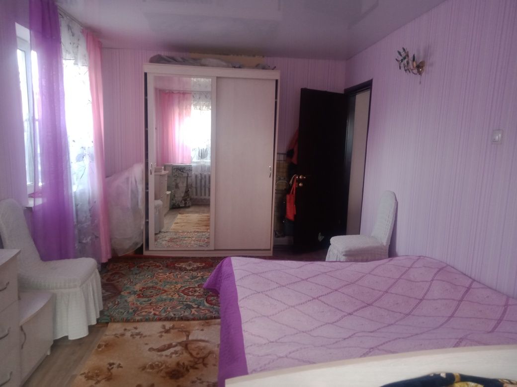 Продам 2х комн КВ улучшенной планировки в 11 а мкр или меняю