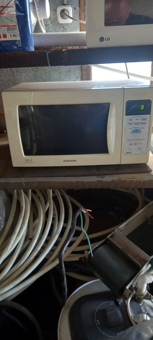 Продам микроволновку б/у