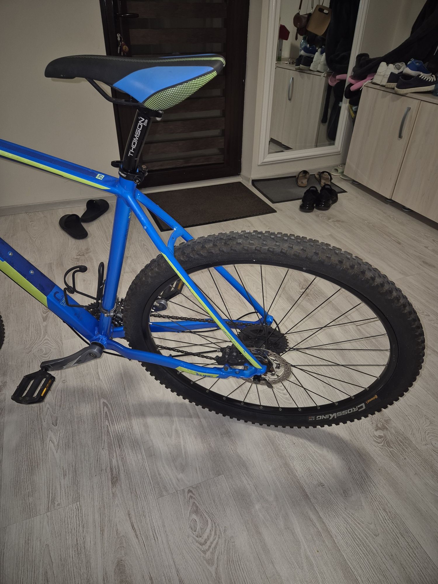 Bicicleta CUBE,roti 29,furca aer,frane hidraulice,full Shimano DEORE
