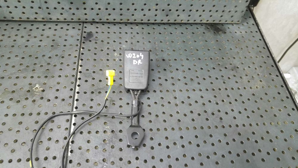 Teaca centura dreapta fata mercedes c class w204 a2048600269