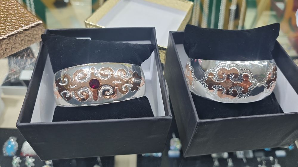 Продам браслет серебро