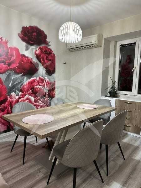Продава се Многостаен апартамент в Бургас, Лазур - 111 кв.м за 3244 €/кв.м - Снимка #6