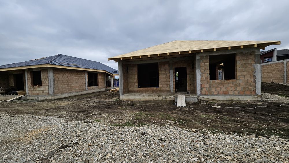 Echipa cu vastă experienta