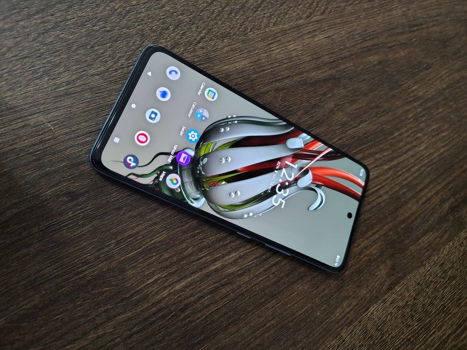 Vând Motorola G72 , 8 GB Ram