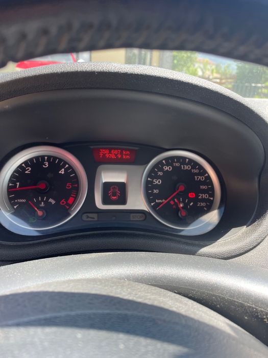 Clio 1.5 dci /2011 360000km Schimb cu remorcă sau animale