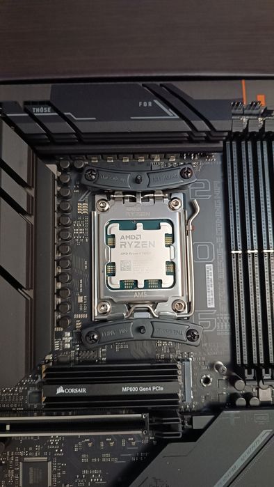 Procesor AMD Ryzen 5 7600X, 6-Core, 4.7GHz, AM5, Box