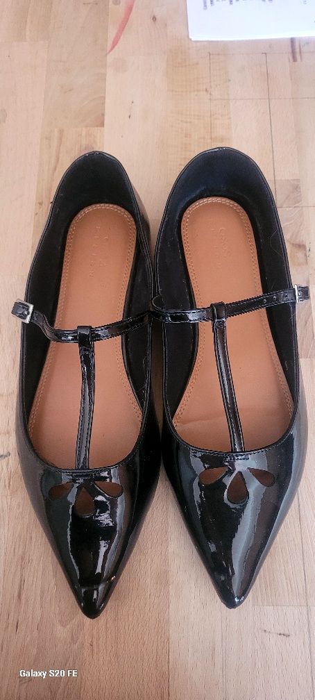Pantofi negri lac 42
