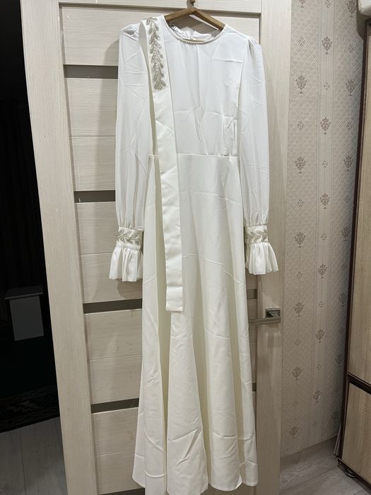 Продам Белое платье