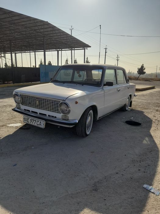 Srochna sotiladi vaz 21011 ideal