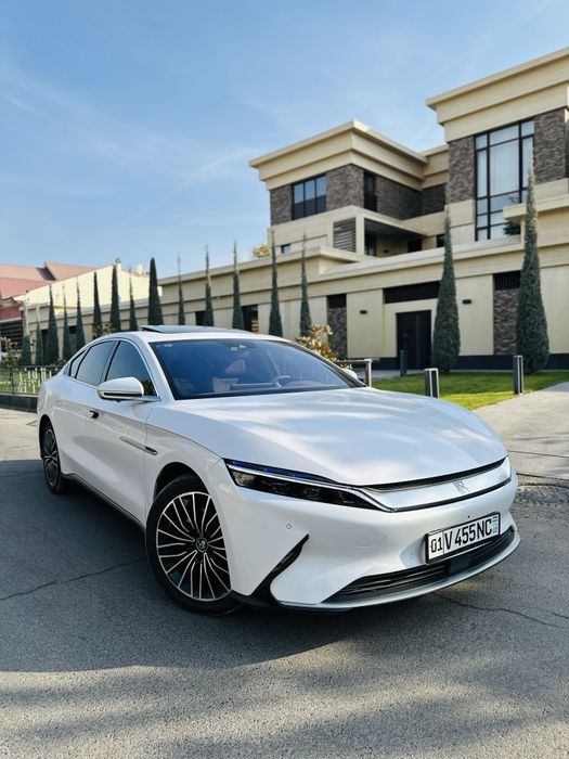 BYD Han Flegship full toza Sotiladi