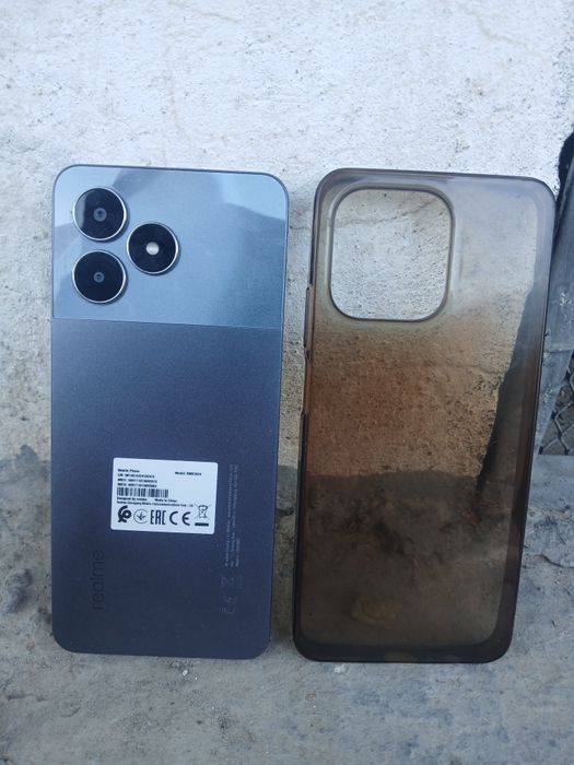 Realme Note 50 64GB и Redmi Note 12 128GB