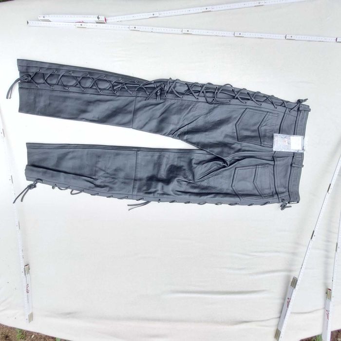 O sa vand pantaloni de piele pentru MOTO!!!
NOU! Germania!