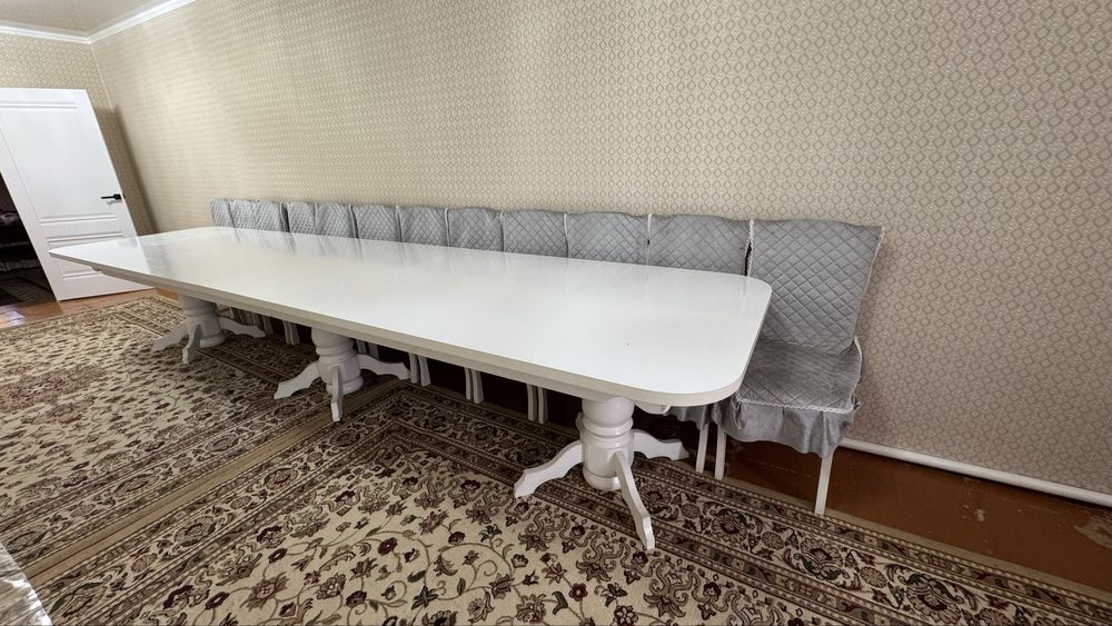 Продам стол с стульями