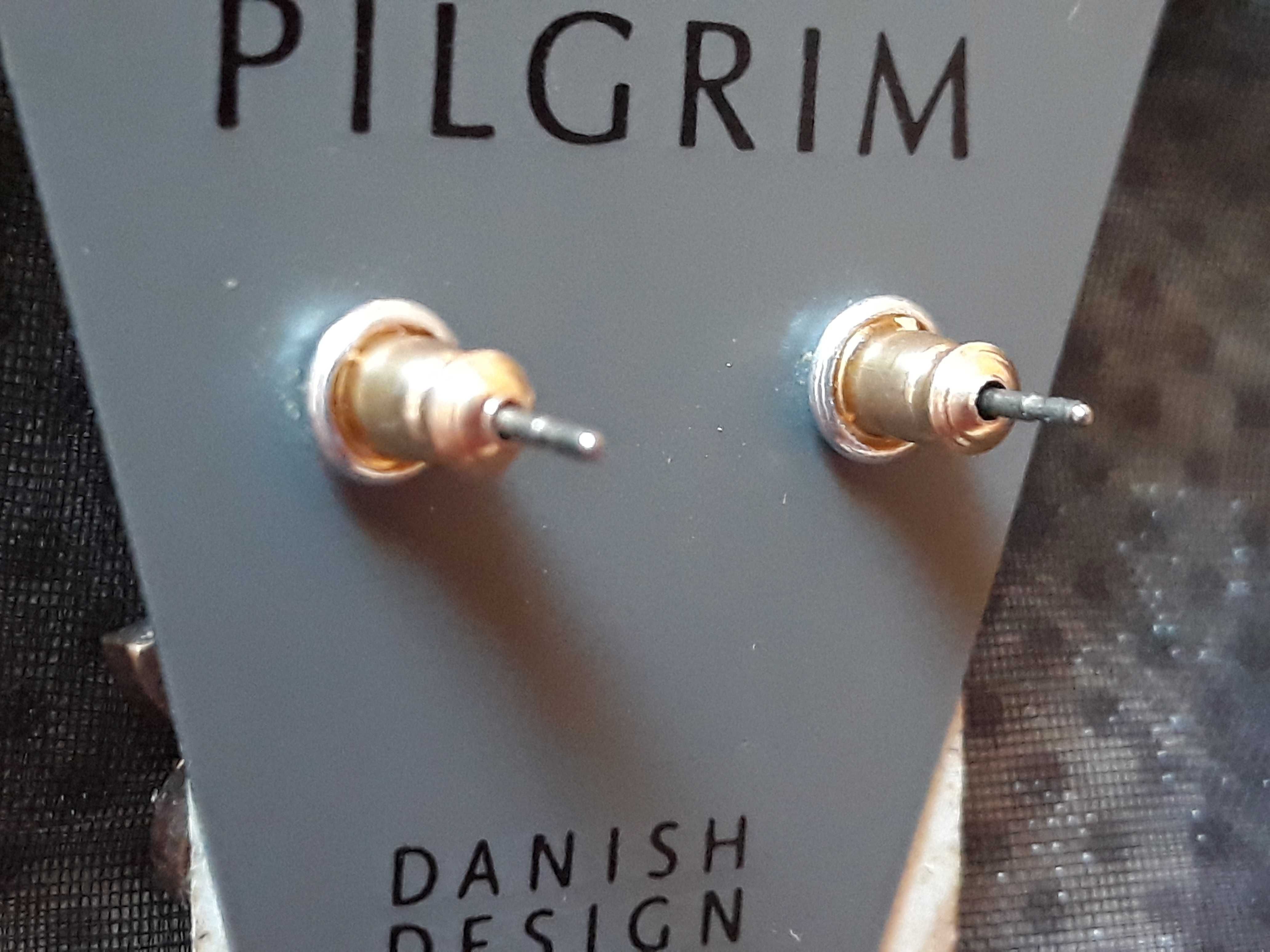 Обеци на датската марка Pilgrim