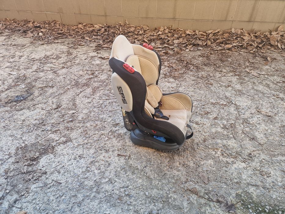 Детско столче за кола