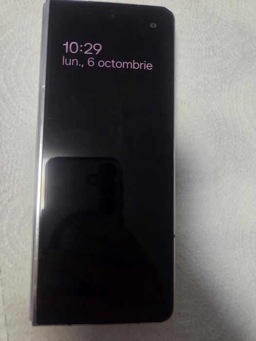 Vand samsung z fold 5 in stare perfecta
