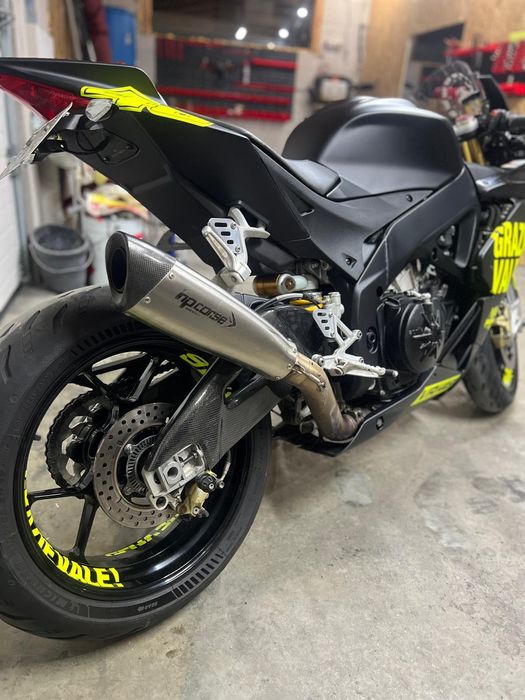 Aprilia rsv4rr 2019 & rsv4 2012 APRC