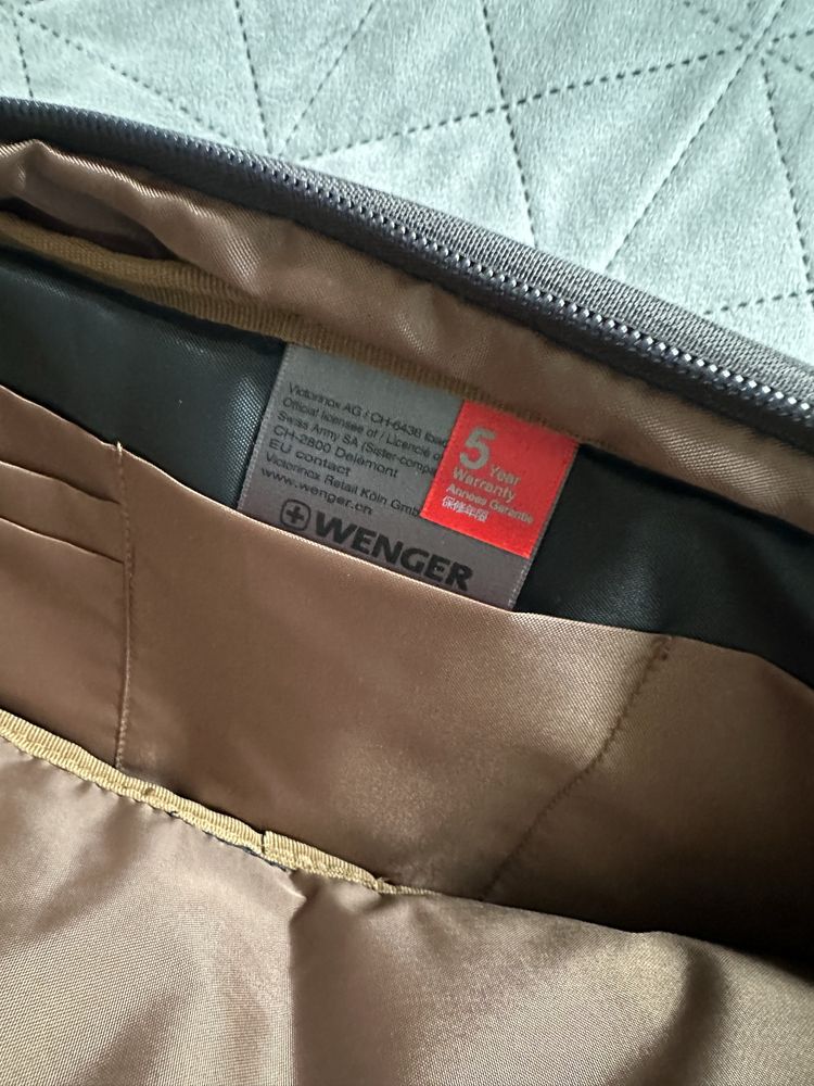 Чисто нова раница за лаптоп Wenger CityUpgrade 16", Сива