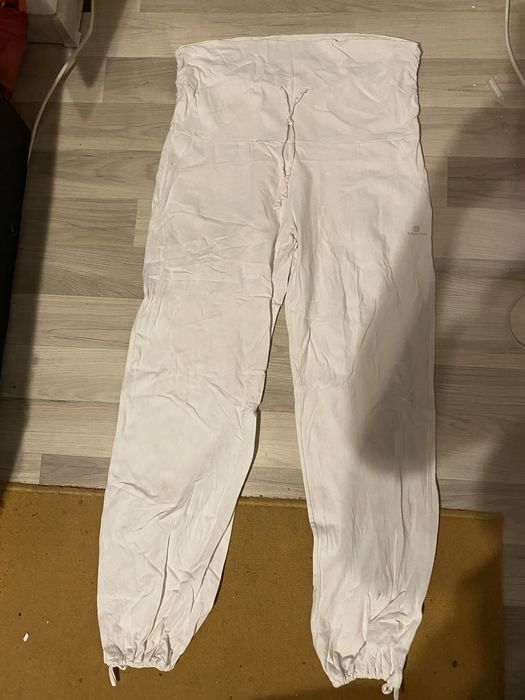 Pantaloni pentru graviduță