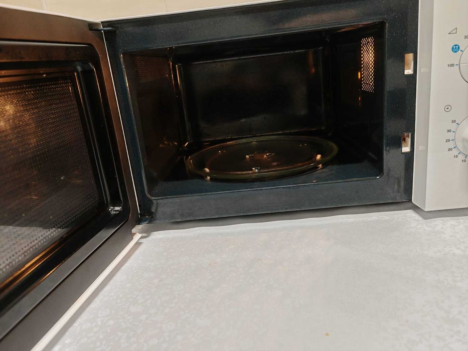 Cuptor cu Microunde Samsung ME71A