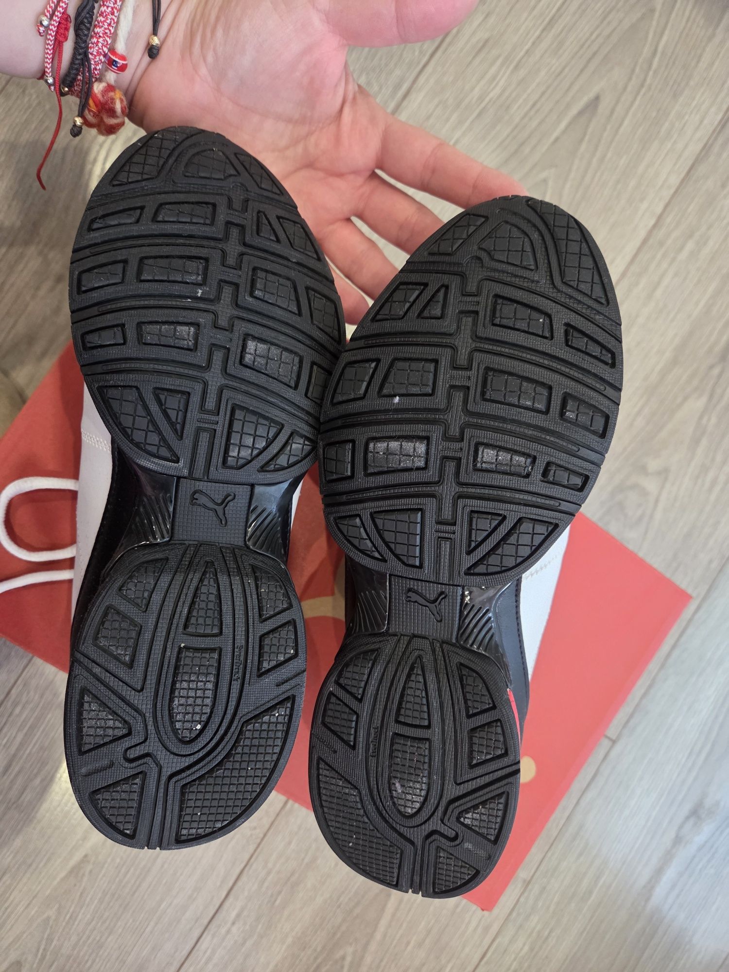 Продавам чисто нови маратонки Puma