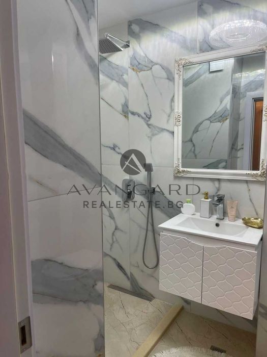 Продава се Двустаен апартамент в Пловдив, Христо Смирненски - 67 кв.м за 2500 €/кв.м - Снимка #7