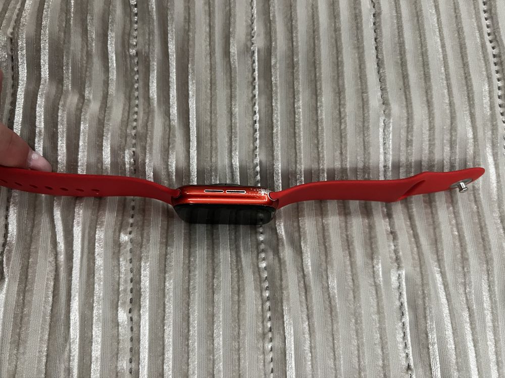 Apple Watch S6 GPS, 44mm RED/червен смарт часовник