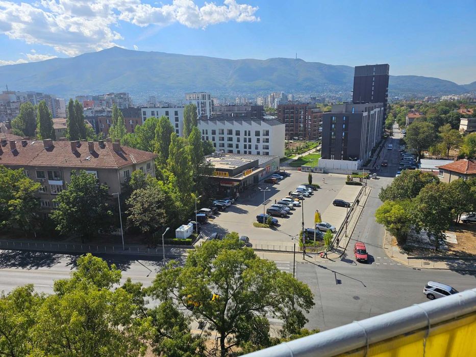 Тристаен апартамент, 134 м2 в Софя , Лагера , огромен хол и панорама