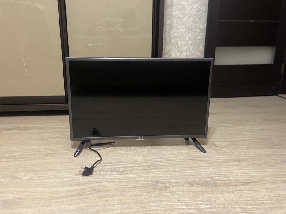 Телевизор LG 32LF580U