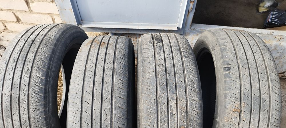 Продам летние шины 235/55/18