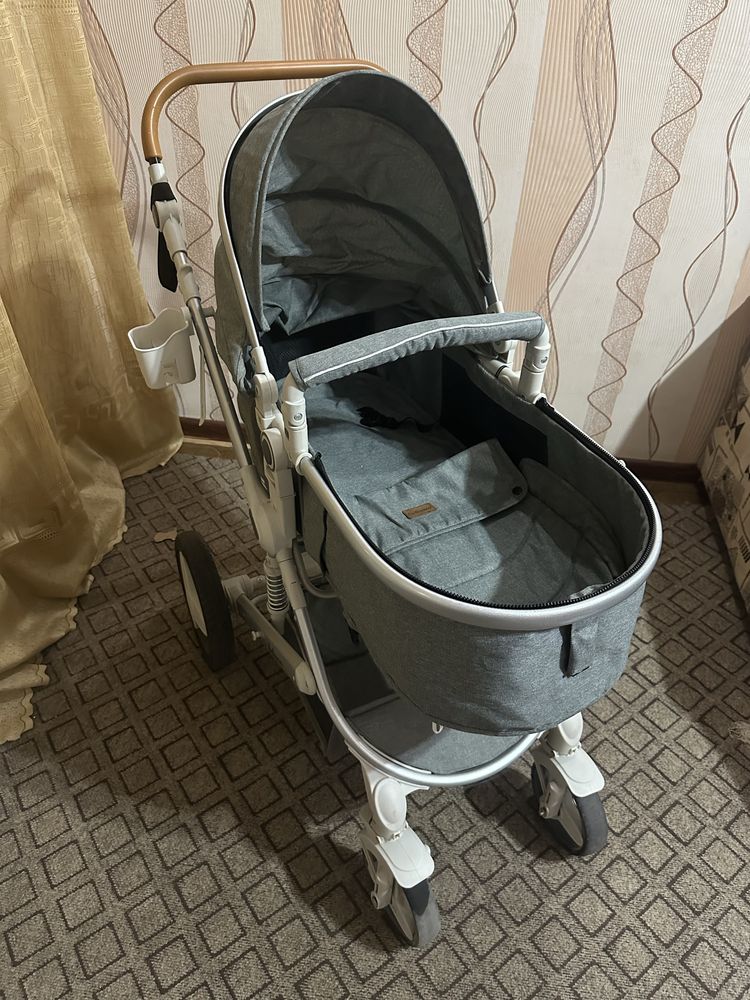 Продается коляска с автокреслом
