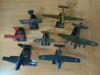 Vănd avioane si tancuri .masini militare  noi
