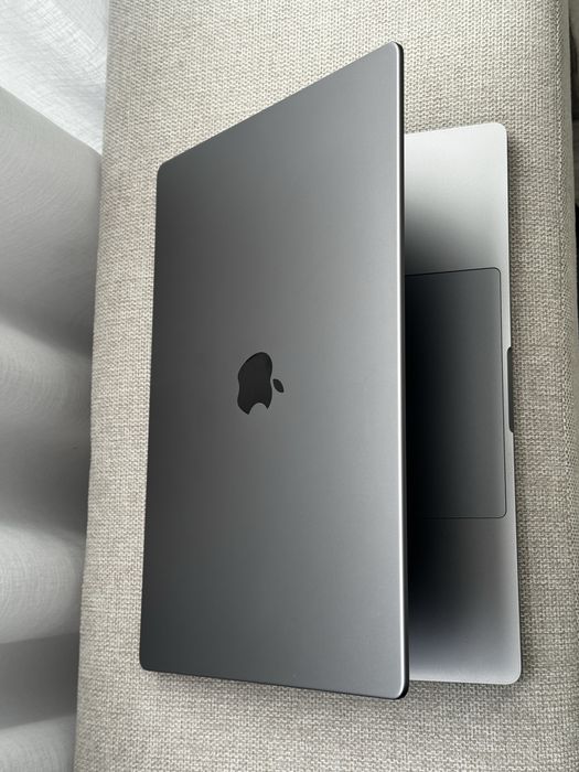 MacBook Pro 16 - M1 Max