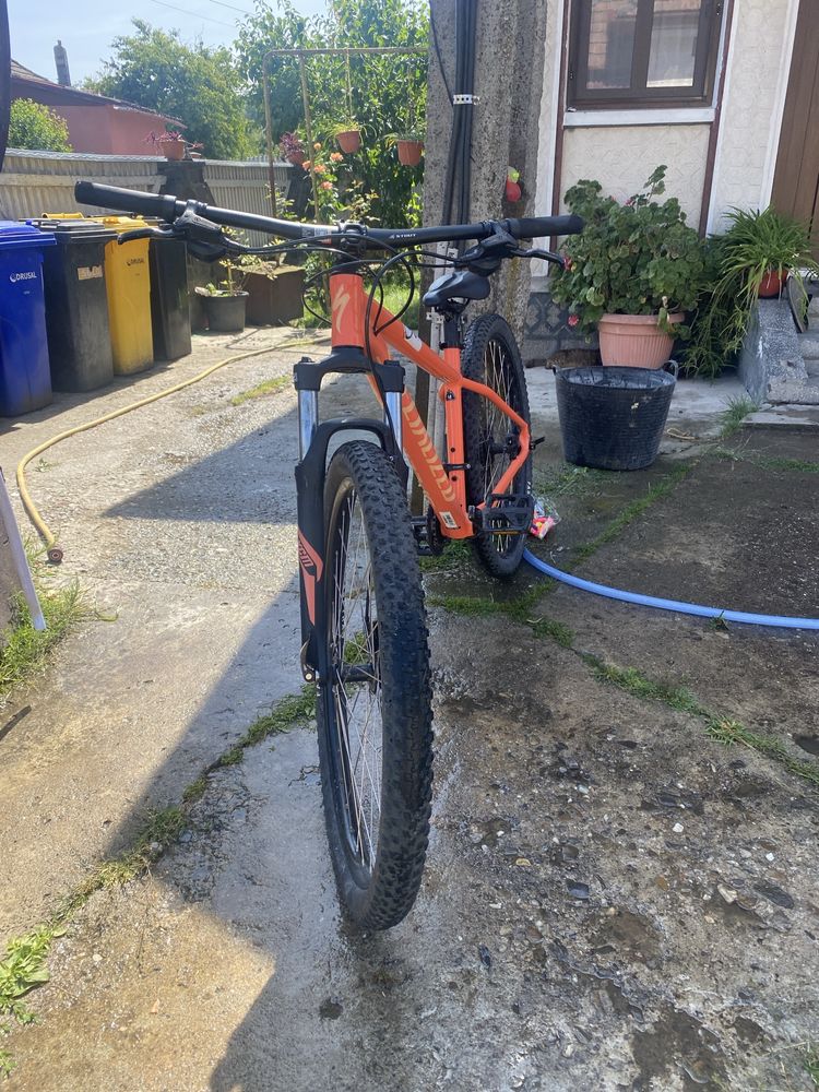 Vand specialized rockhopperan 2023 cu piese originale