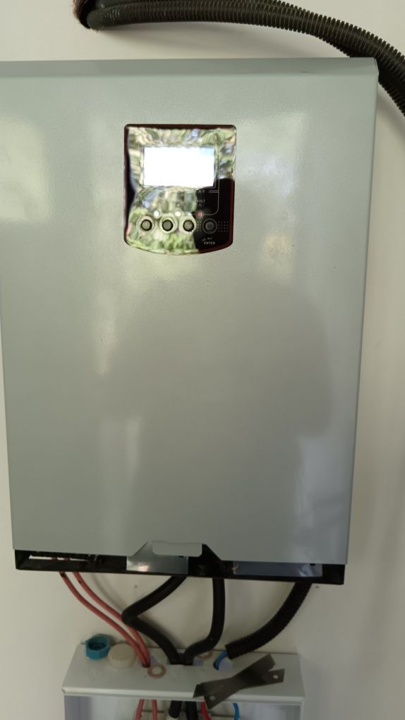Vand  urgent sistem fotovoltaicic hibrid, 3.5 kw