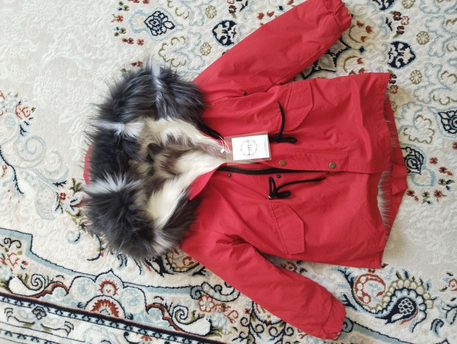 Продам детскую куртку