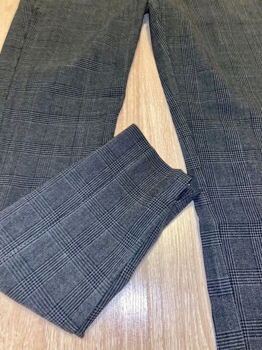 Нов панталон Mango, каре