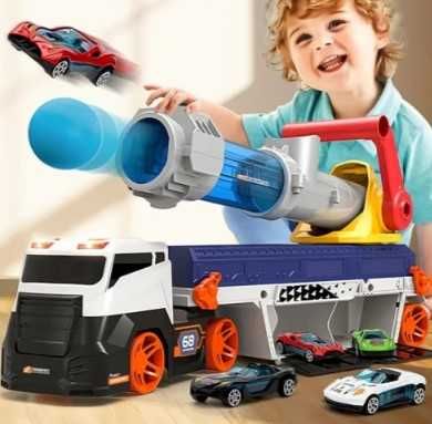 голям камион с оръдие изстрелващ гумени топки