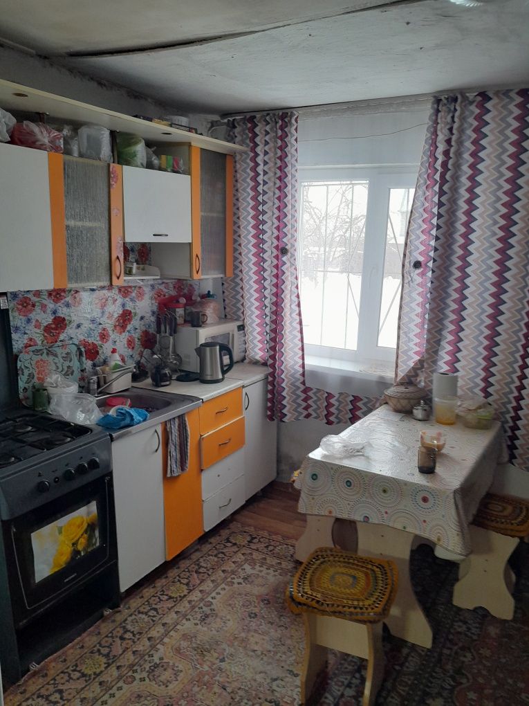 Меняю зимний дом в сад-ве Клён  на 1ю или 2х комн.квартиру в Павлодаре