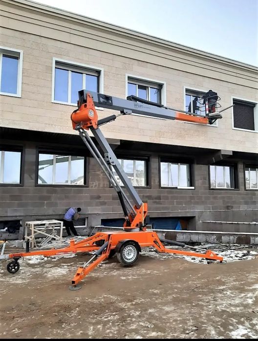 Прицепной подъёмник  работает от сети 220 Vдля высотных работ