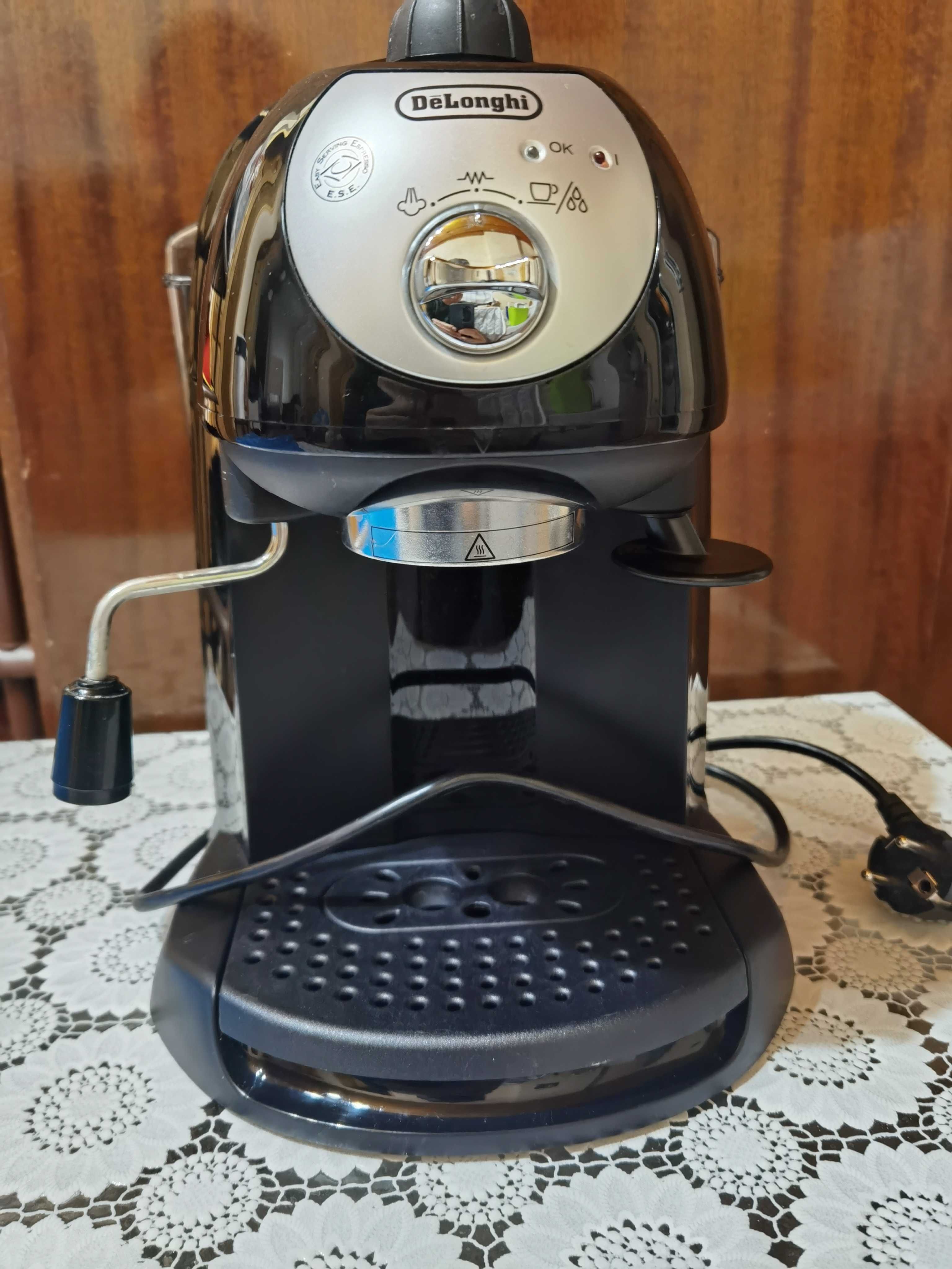 Кафемашина DELONGHI EC201CD.B 15 bar, 1000 ml, 1100 W, ЧЕРЕН