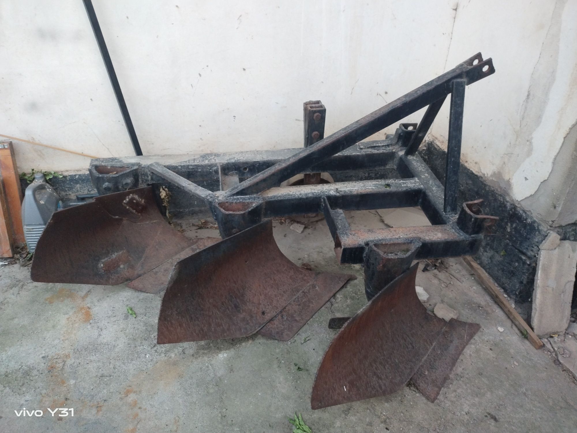 Plug srochna sotiladi aybi yuq